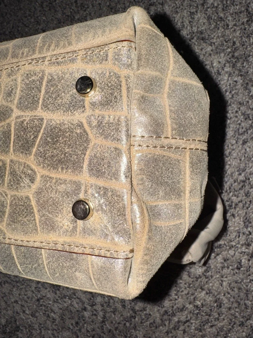 Kate Spade Croc Embossed Clutch w/ Acrylic Frame Handle | Neutral Beige Glam